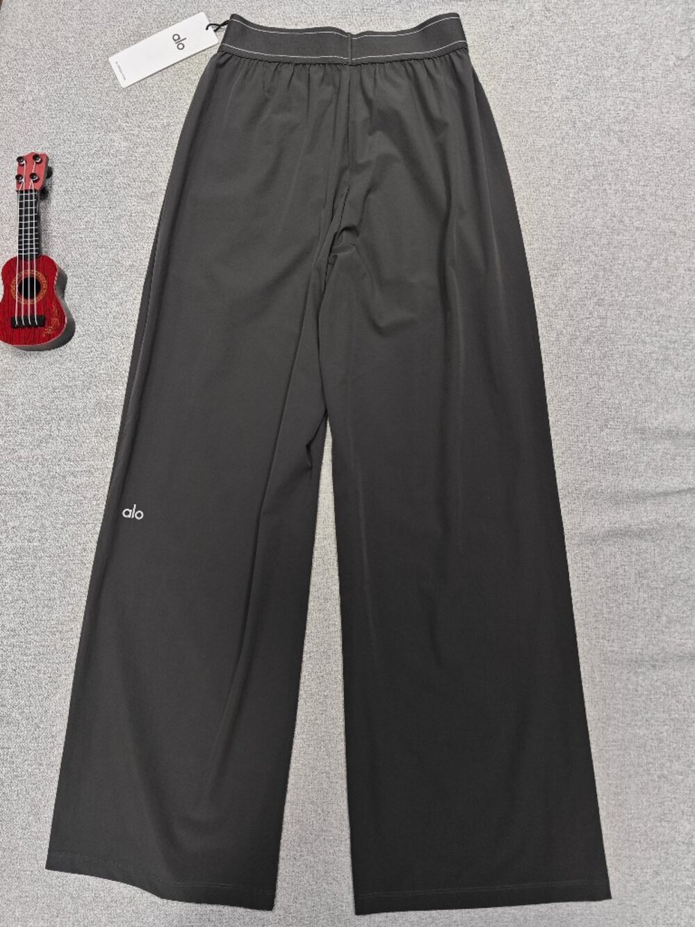 NWT ALO Yoga Suit Up Trouser | Anthracite Gray | Relaxed 30" Inseam💖 - Picture 3 of 8